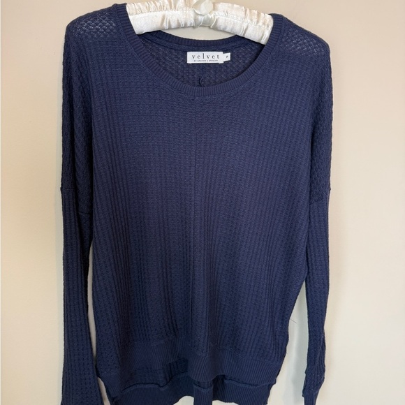 Velvet by Graham & Spencer navy blue top. In great condition!! ⭐️🌟⭐️ - Picture 2 of 9